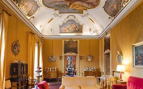 Palazzo Arone dei Baroni di Valentino